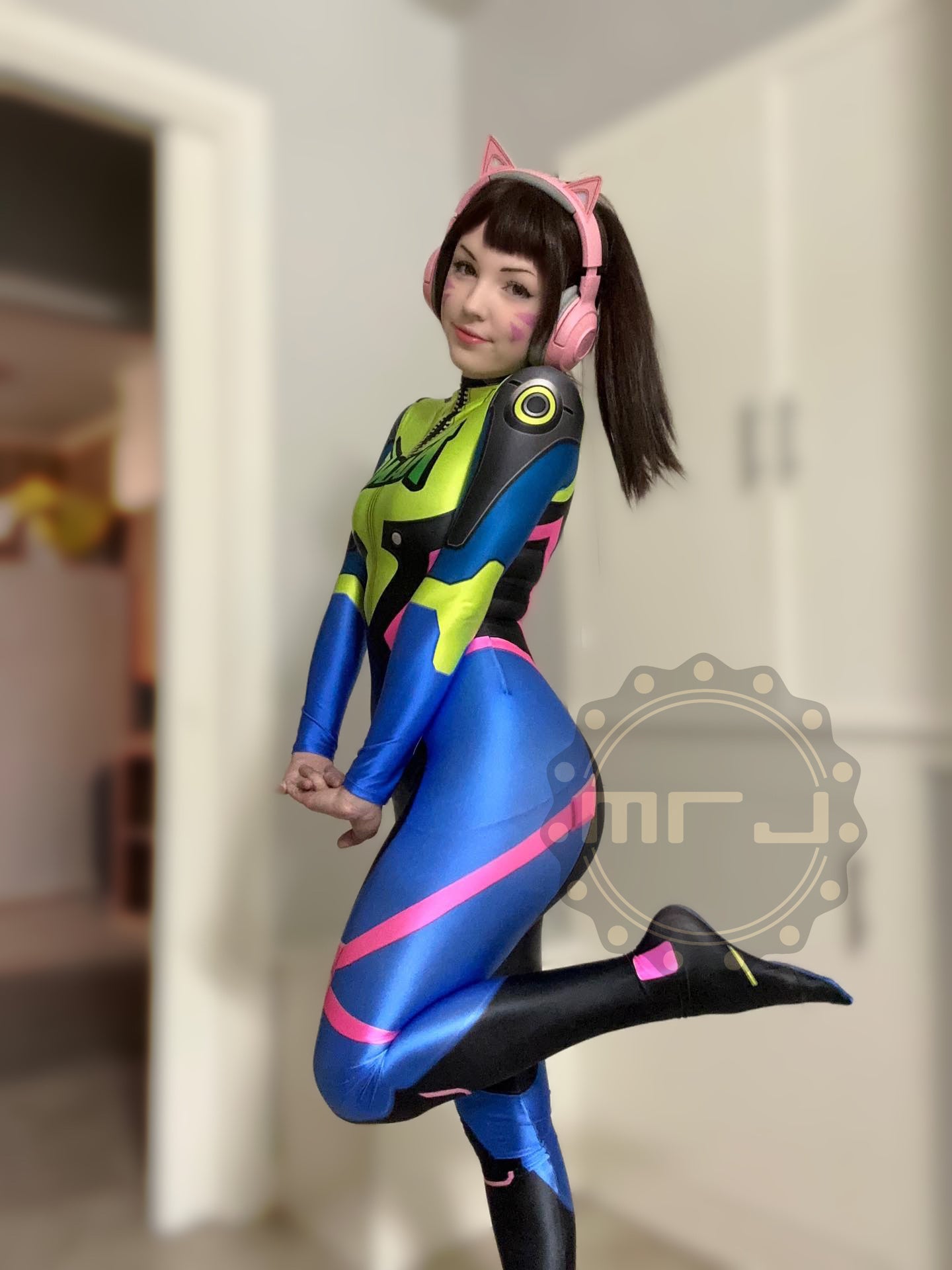 Overwatch D.VA Spandex Cosplay Full BodySuit Halloween Costume