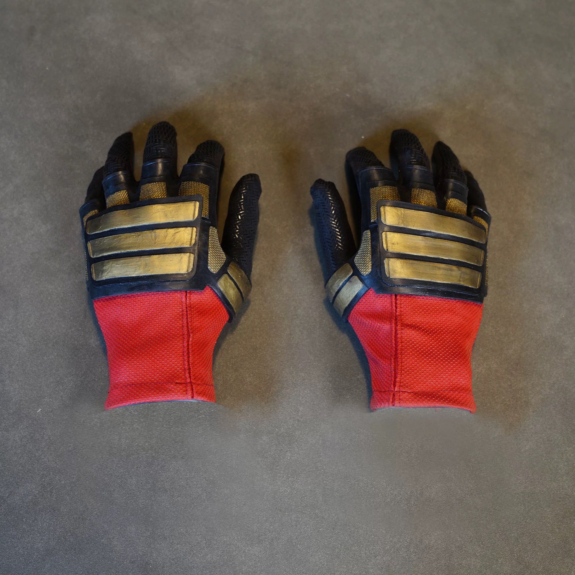 Hand-made Movie Prop Replica Deadpool 3 Gloves Halloween Cosplay Costume